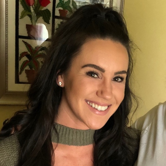 Meet your Posher, Heather - Picture 1 of 1